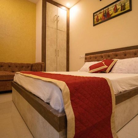 Hotel Aayat Palace Джайпур Екстериор снимка