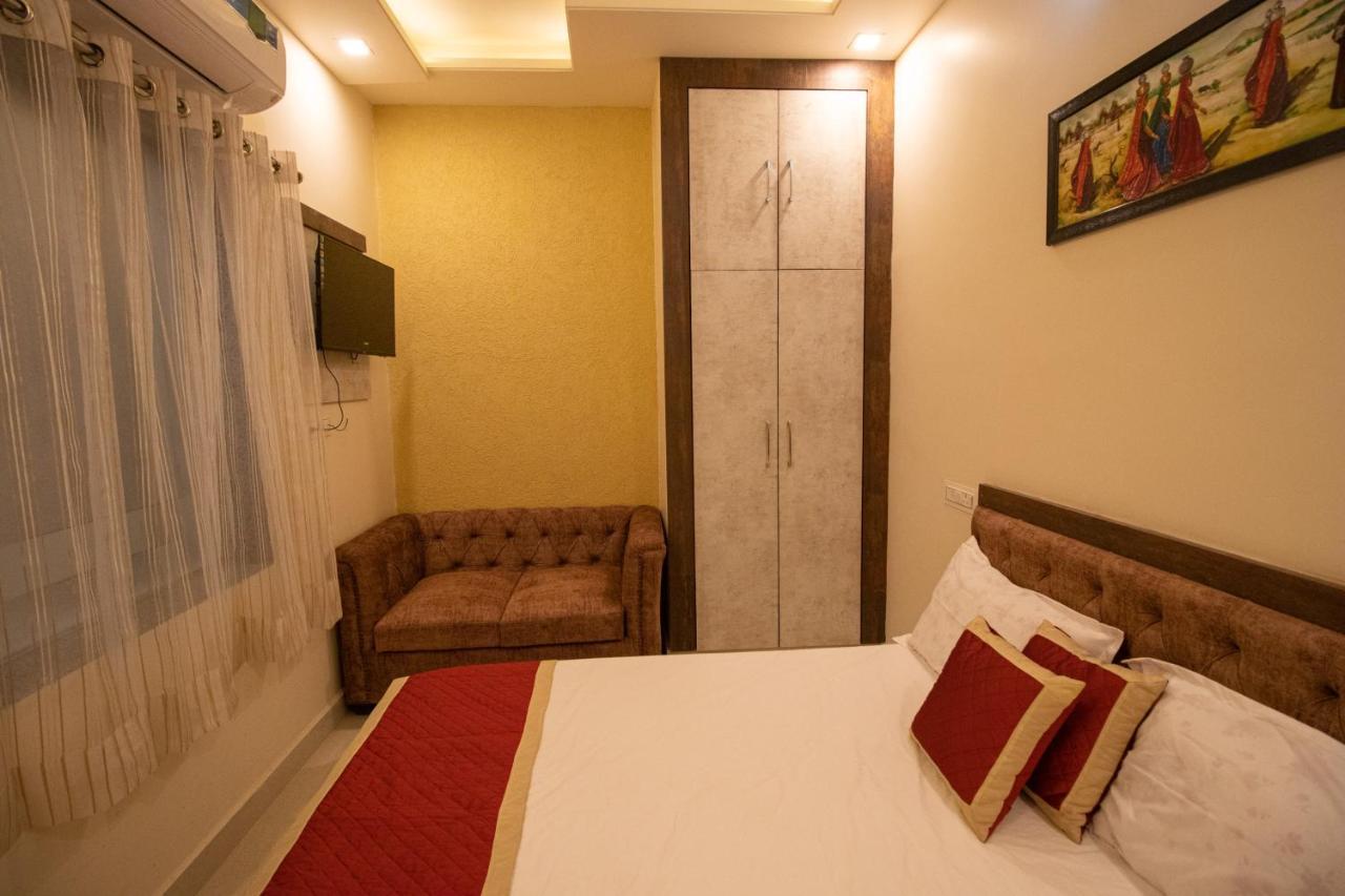 Hotel Aayat Palace Джайпур Екстериор снимка